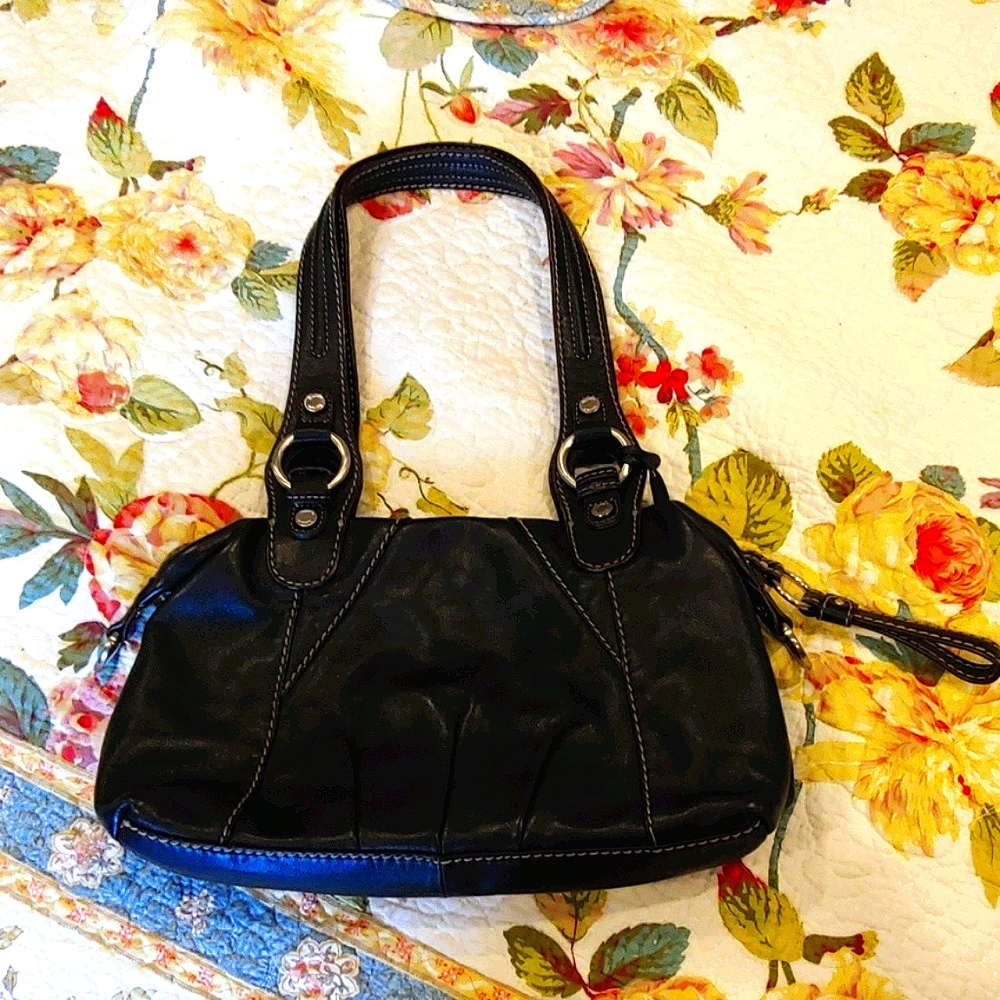 Tignanello Leather Purse, Great Hardware! - Picture 1 of 6